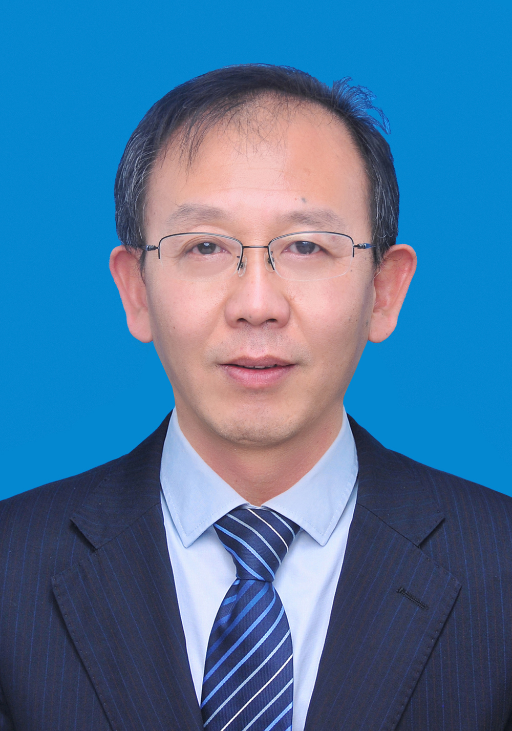 姓名：黄宁峰；职务职称：院党委书记